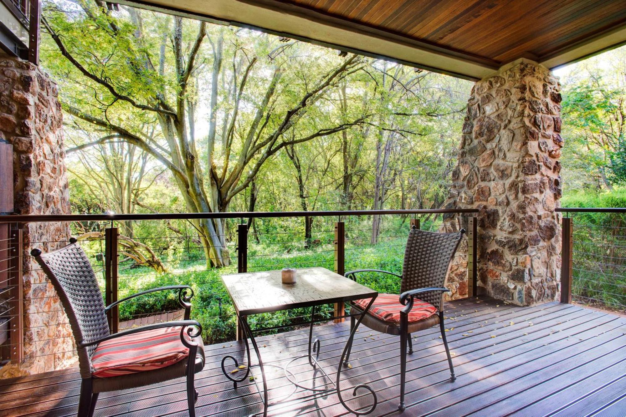 Irene Country Lodge, Autograph Collection Centurion Luaran gambar A balcony